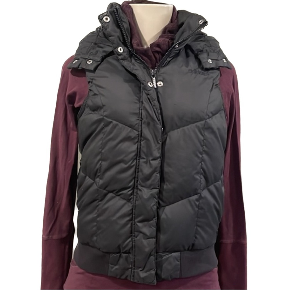 Adidas// black puffer vest size small with hood